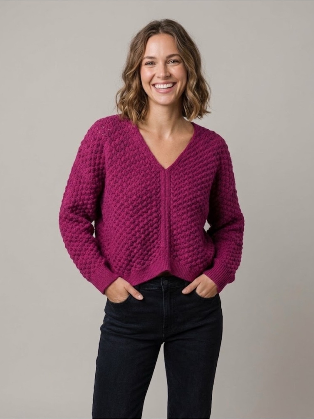 Molly Bracken Berry Textured Knit V-Neck Sweater M